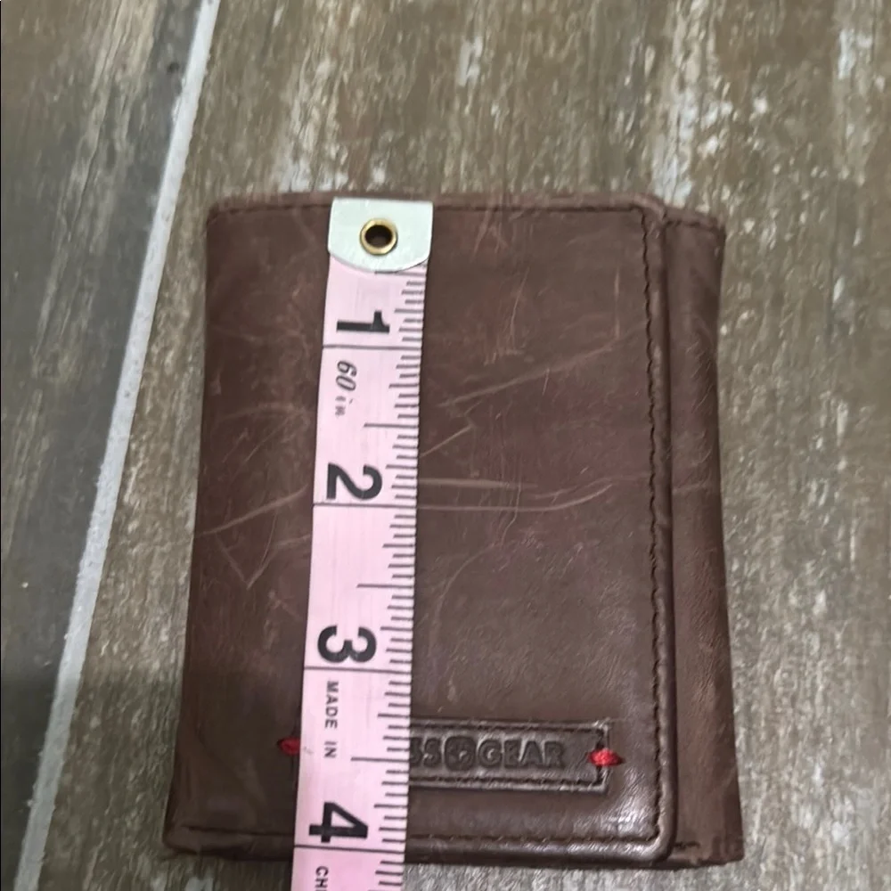 SwissGear Brown Leather Key & Card Holder